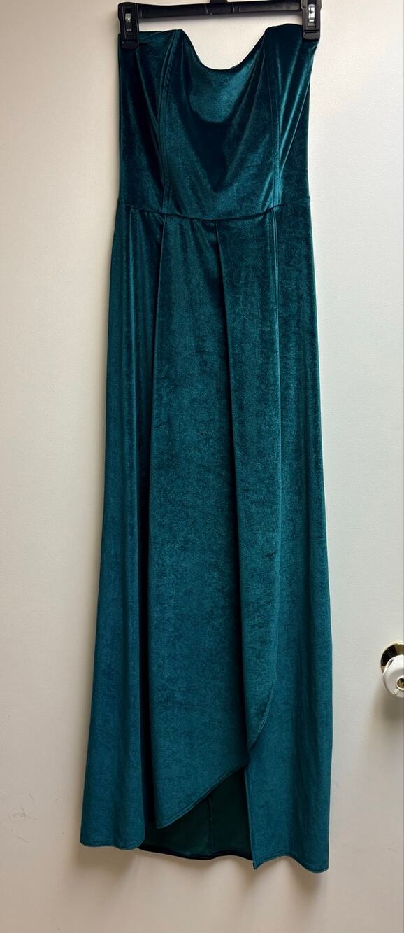 PrettyLittleThing US 8 Emerald Green Velvet Bandeau Maxi Dress Boned NWT
